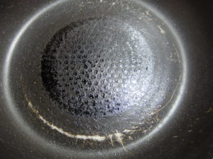 フライパンを熱する