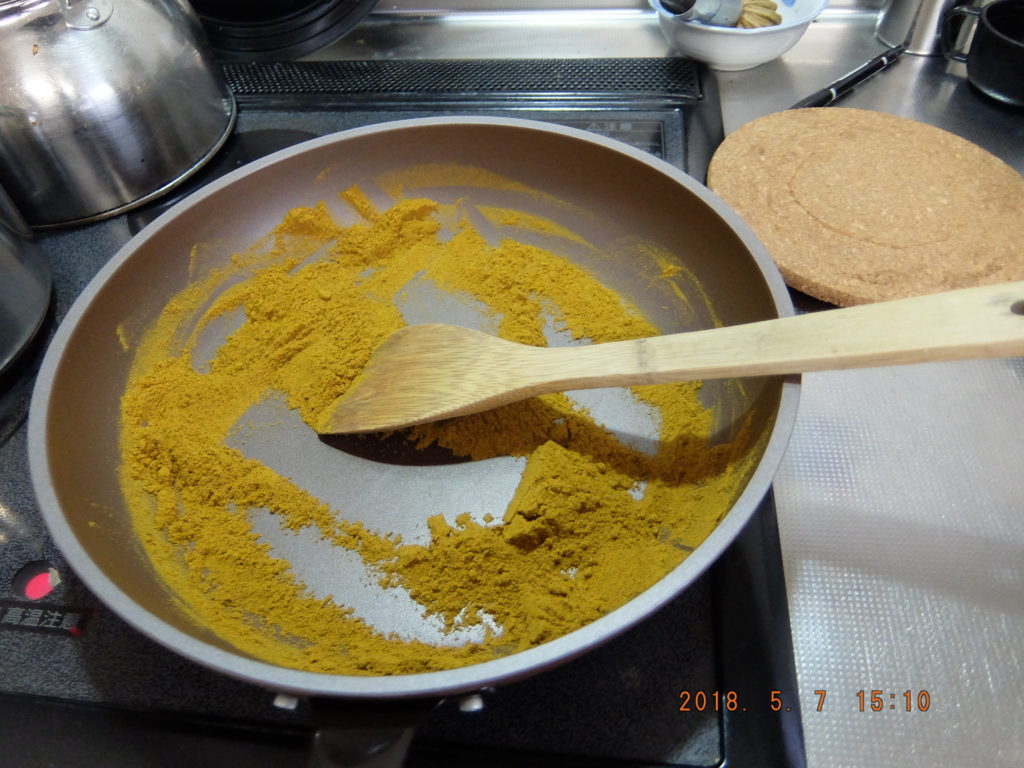自家製の固形カレールウのレシピ２種 小麦粉ベース 玉ねぎベース 自家製ラボ