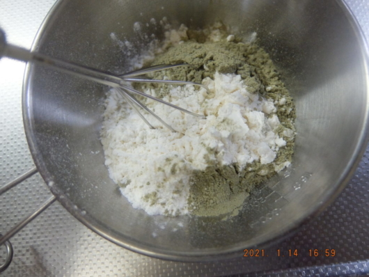 making-soy-sauce